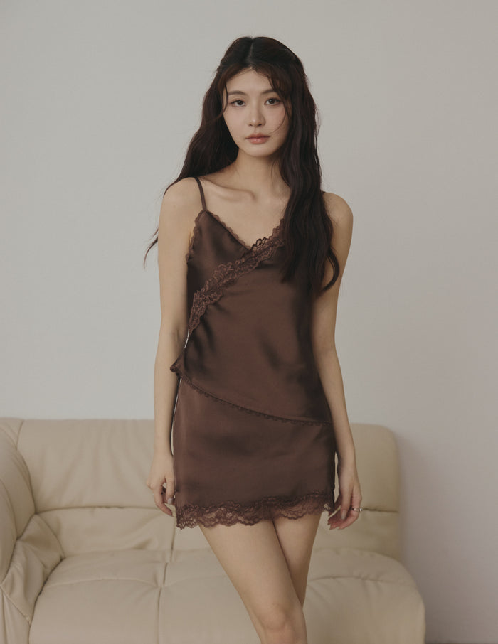Celeste Lace Trim Skorts in Brown