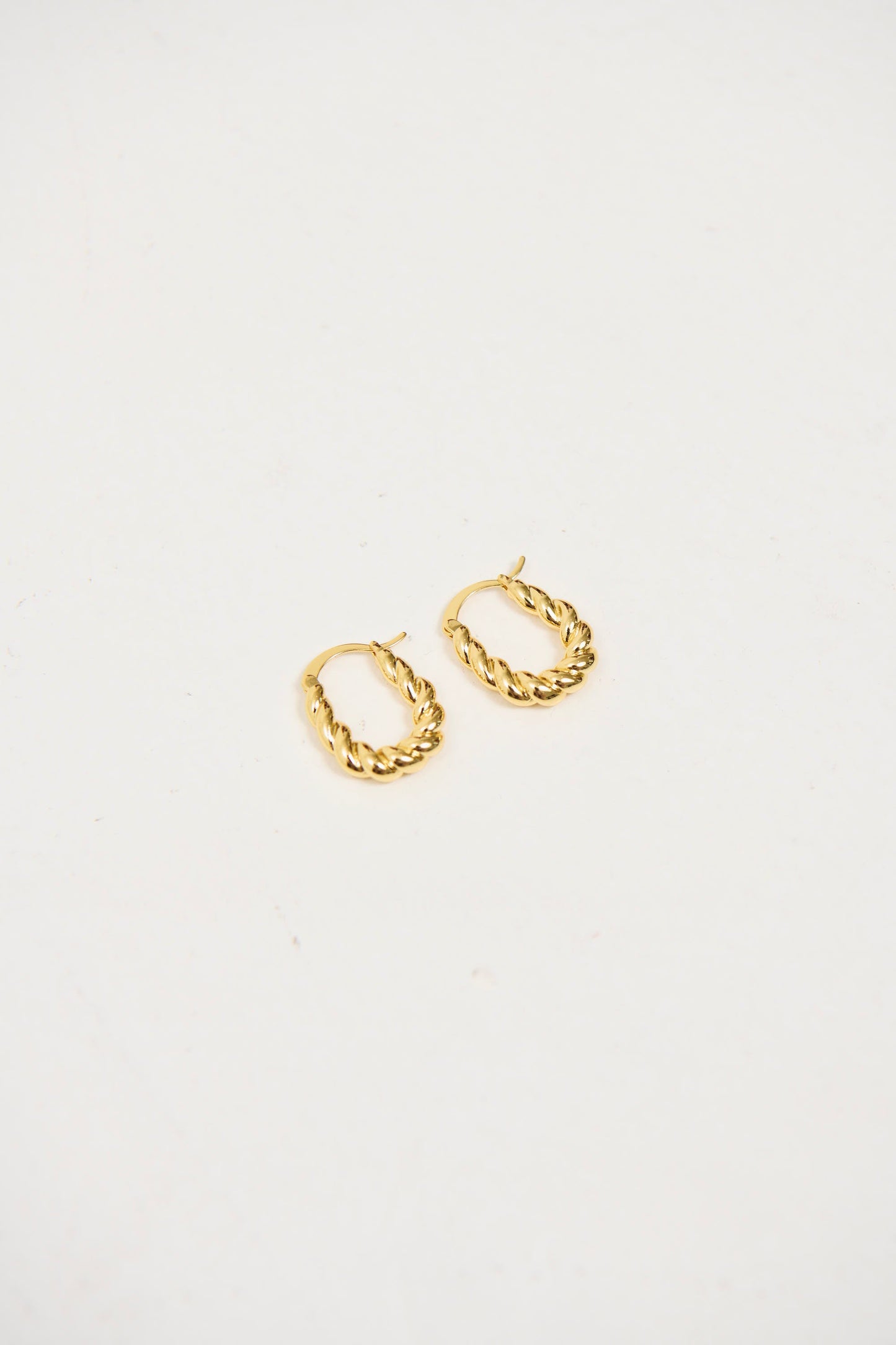 Lora Twist Hoop Gold