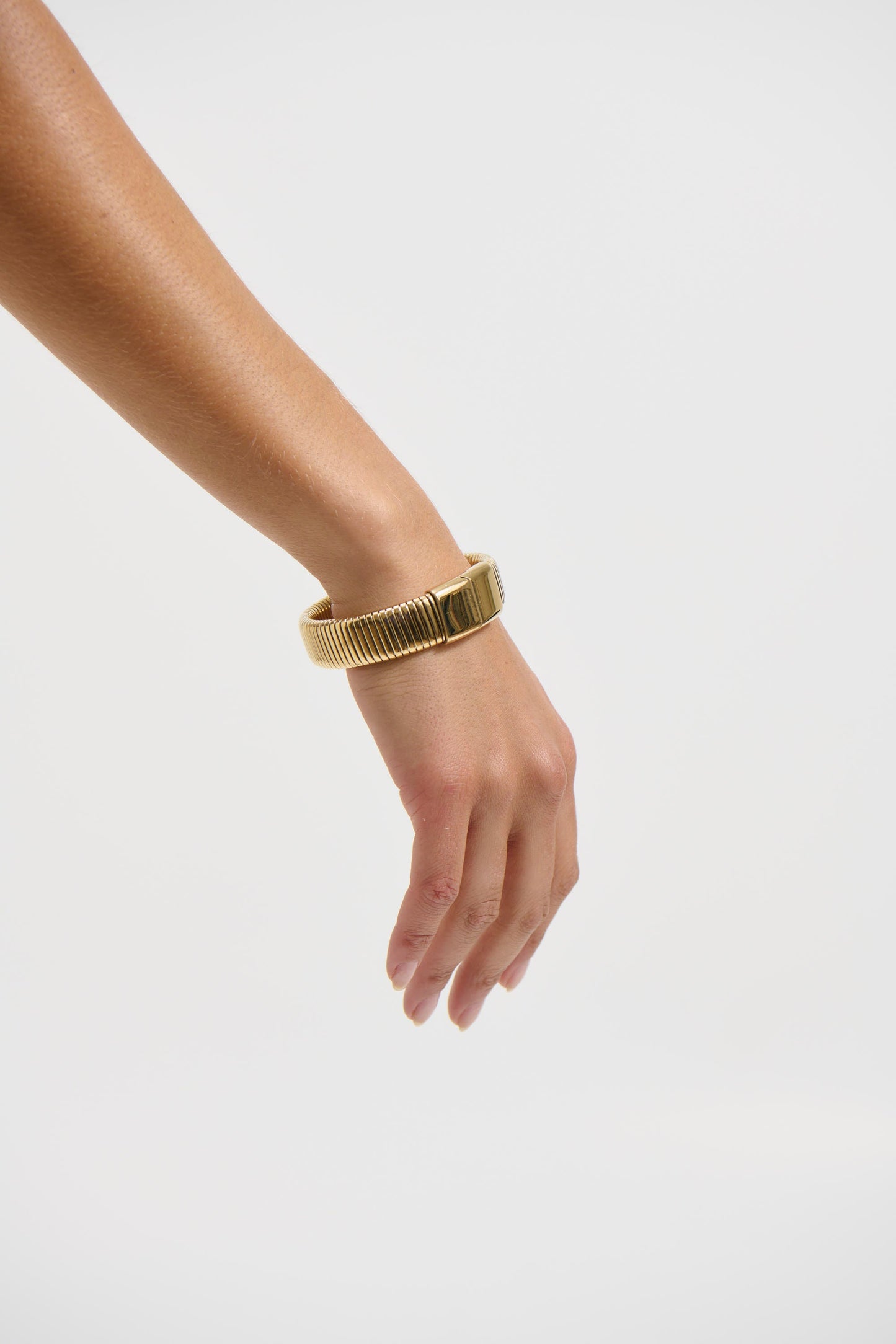 Bold Snake Magnetic Bangle Gold - FINAL SALE