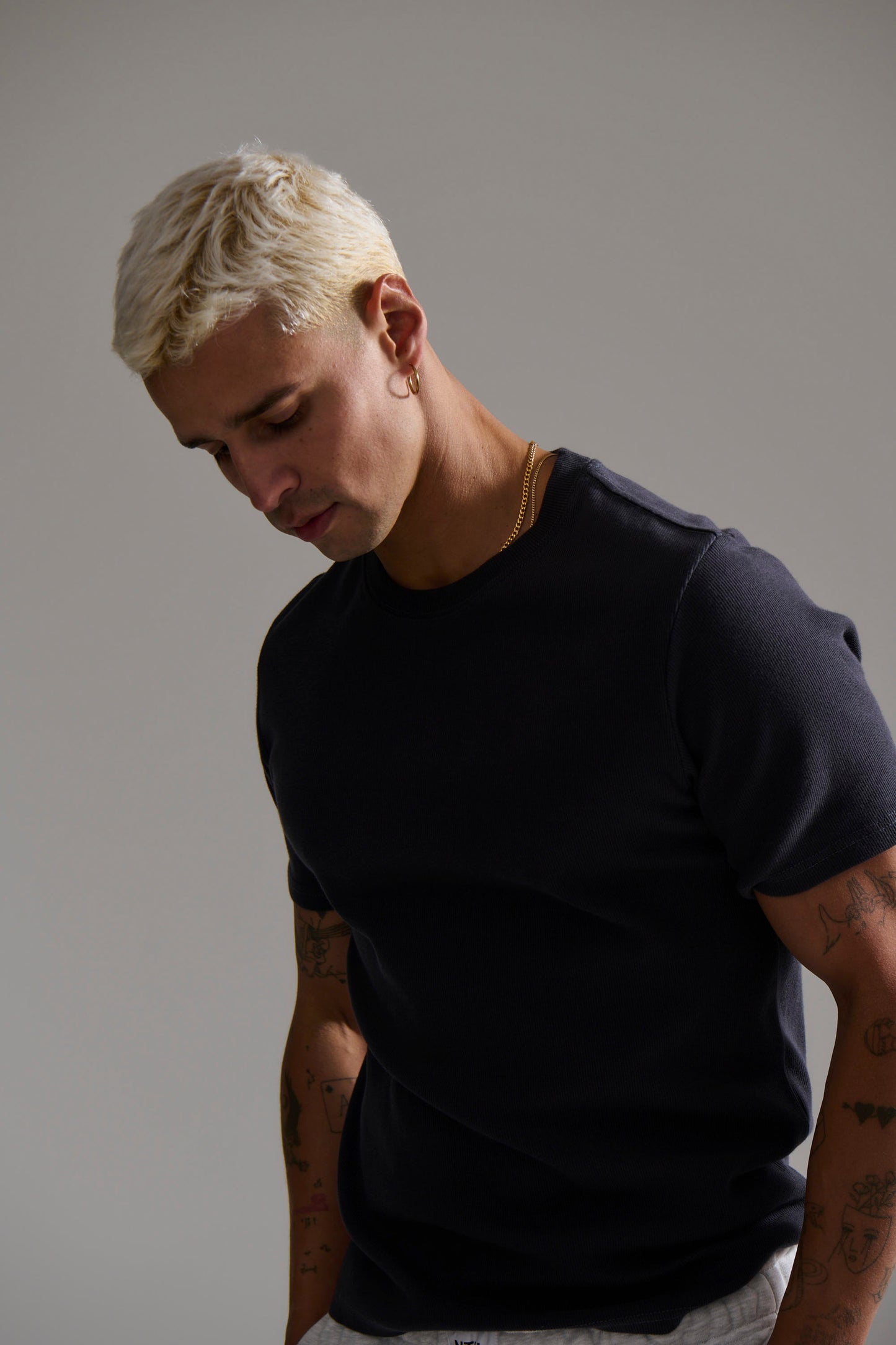 Fitted Ribbed Tee Charcoal