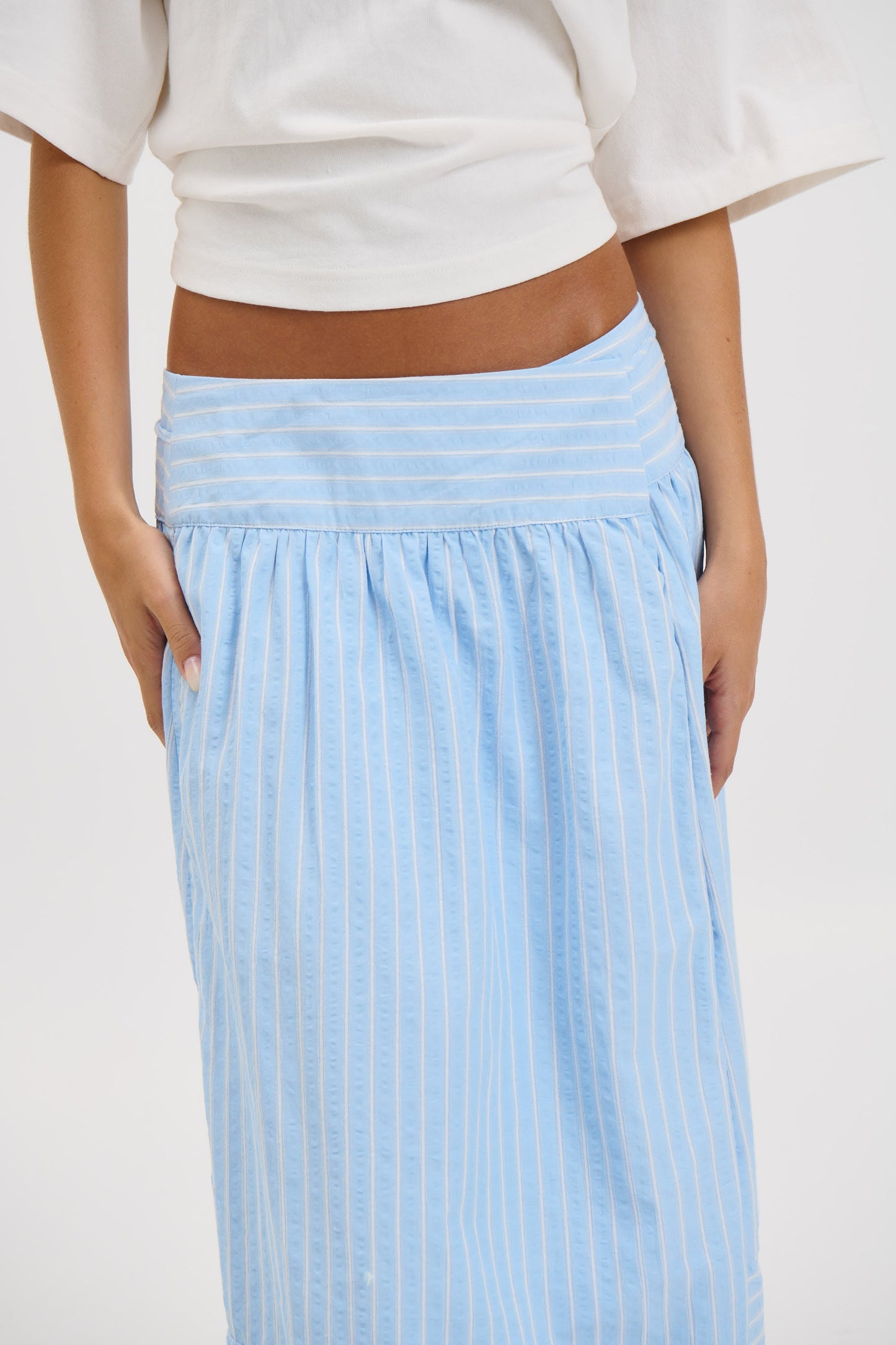 Chase Midi Skirt Sky
