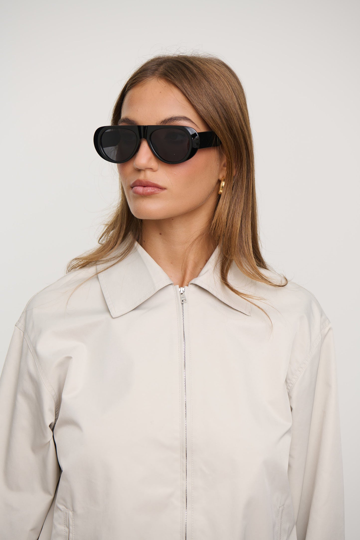 408375-2-Black