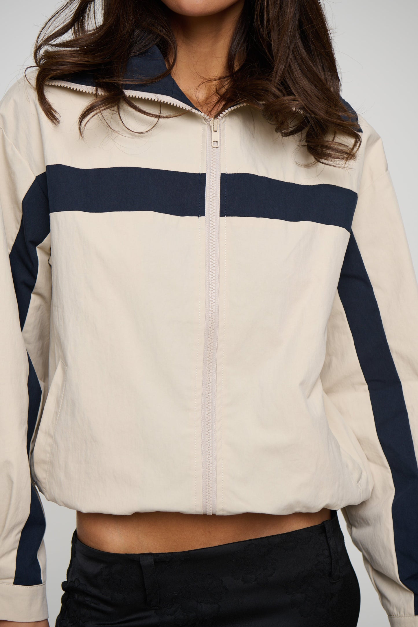 Evie Windbreaker Beige