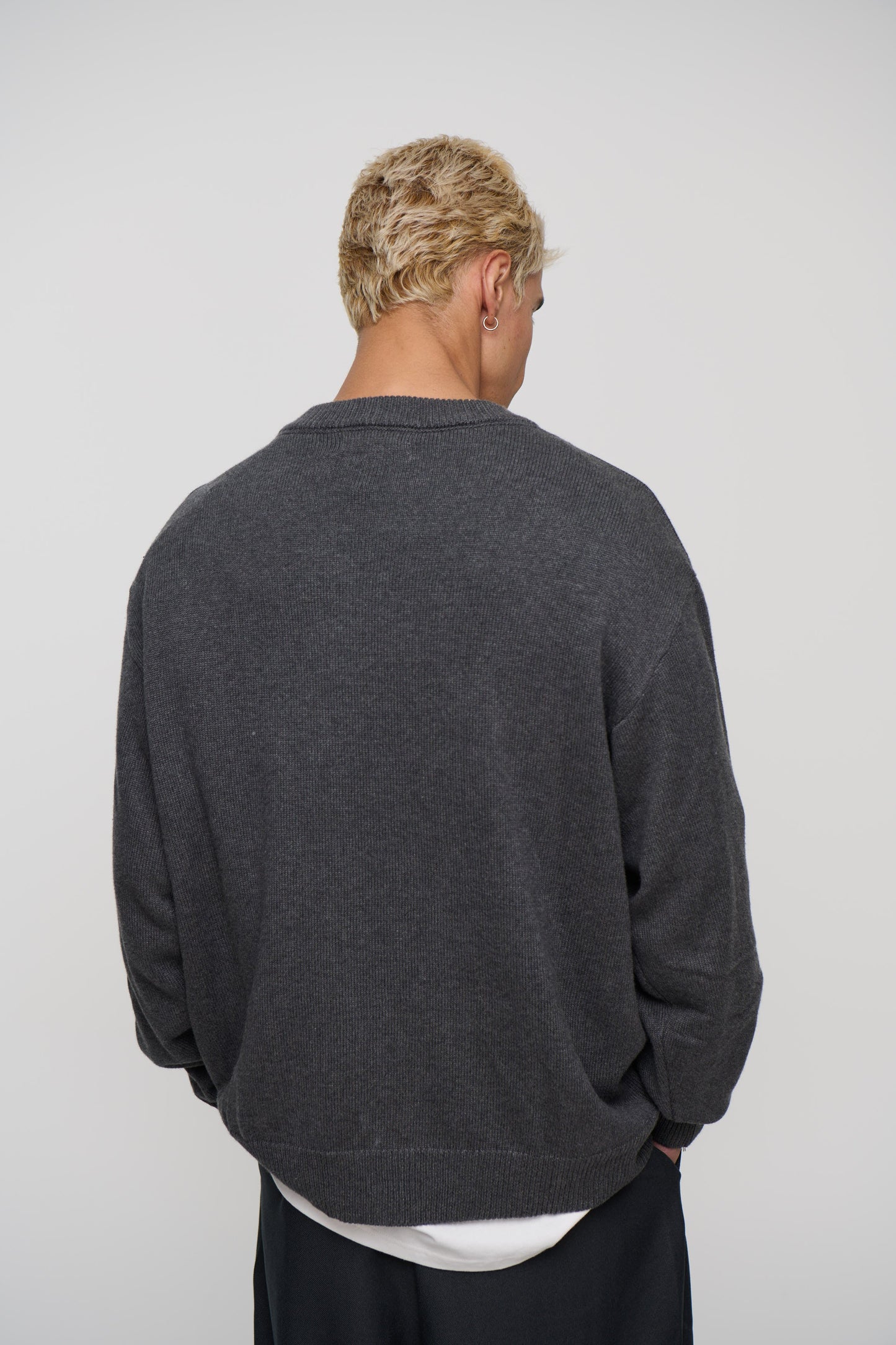 Embroid Crew Neck Knit Dark Grey
