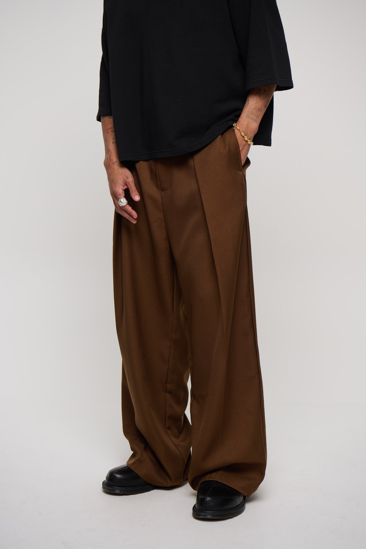 Josh Baggy Pant Choc