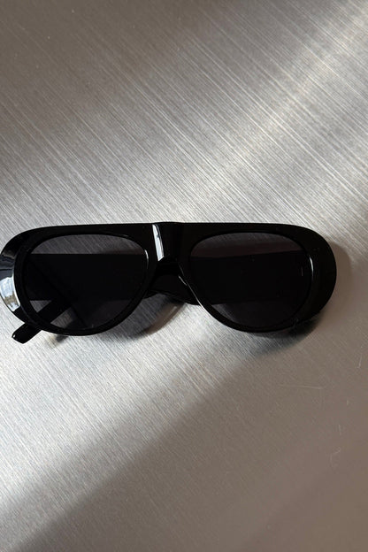 408375-2-Black