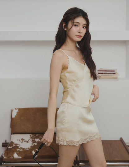 Amelie Padded Lace Trim Cami Top in Butter