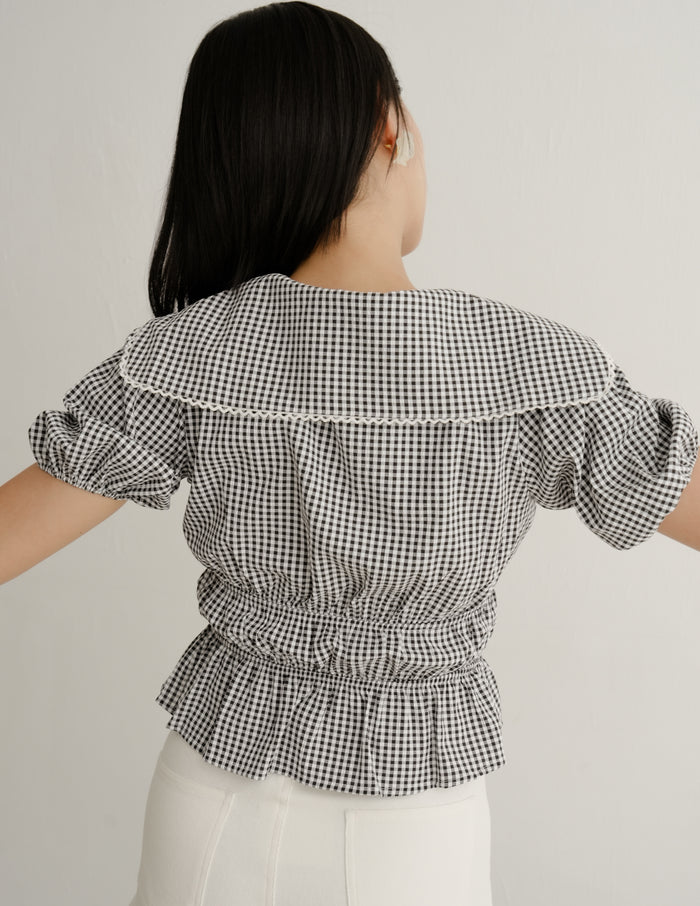 Aveline Peterpan Collar Blouse in Gingham