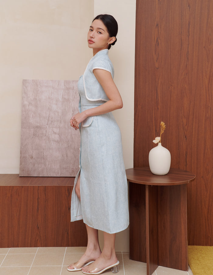 Bella Tweed Padded Midi Dress in Blue