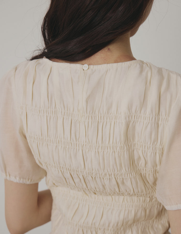 Cloe Shirred Puff Sleeve Top in Cream