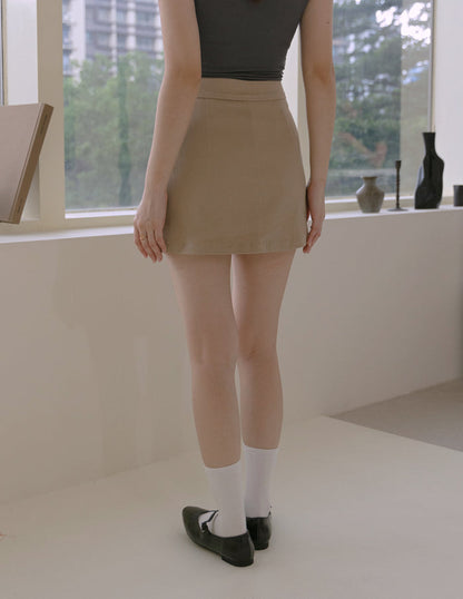 Demi Skorts in Khaki