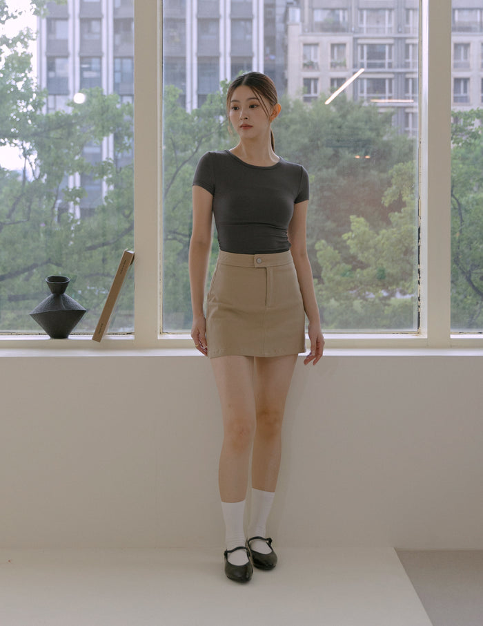 Demi Skorts in Khaki