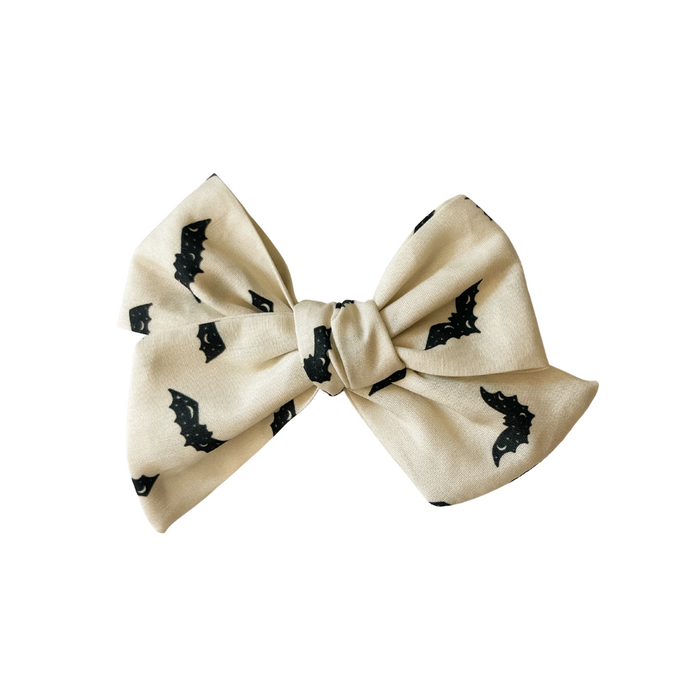 Halloween Bats in Midnight | Bow