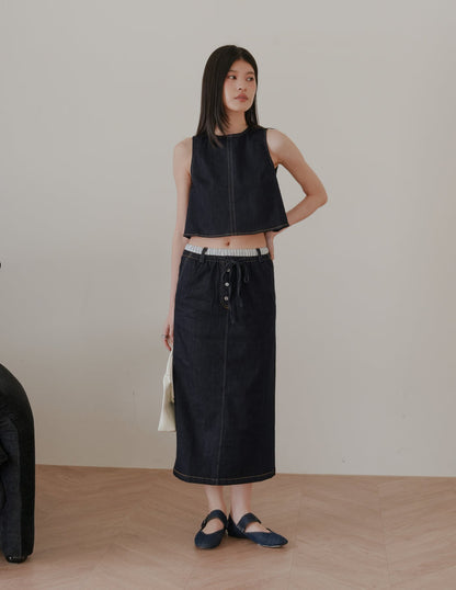 Ivy Contrast Waist Denim Skirt in Dark Wash