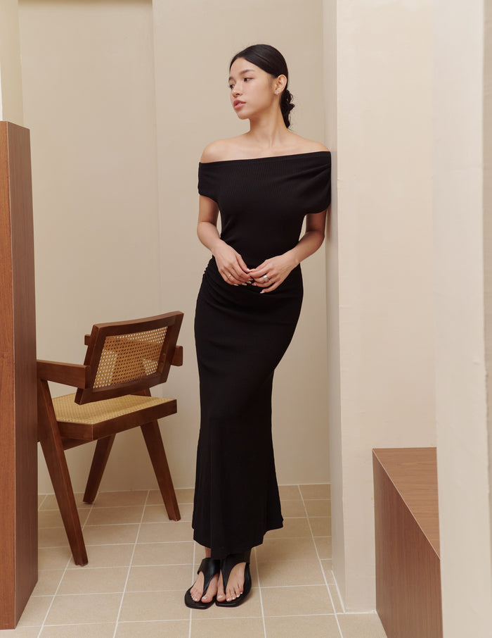 Louise Ruched Knit Dress in Black