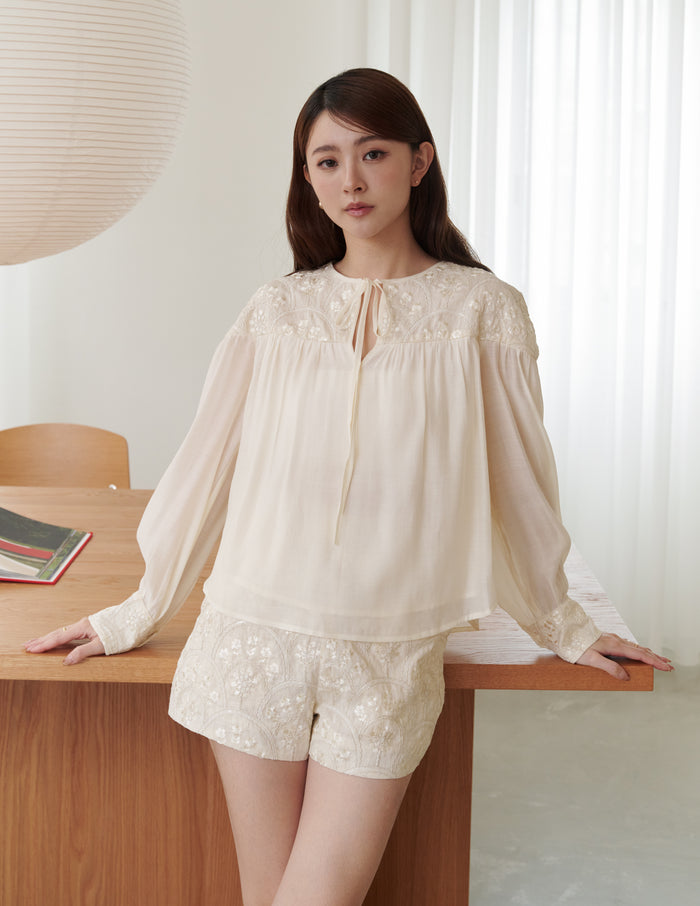 Moraine Embroidered Shorts in Cream