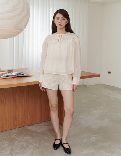 Moraine Embroidered Shorts in Cream