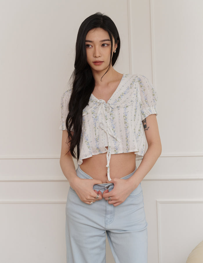 Poppy Ribbon Tie Peterpan Top in Floral
