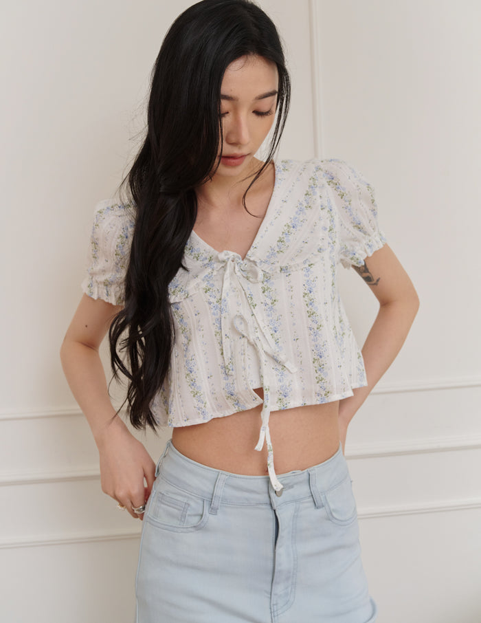 Poppy Ribbon Tie Peterpan Top in Floral