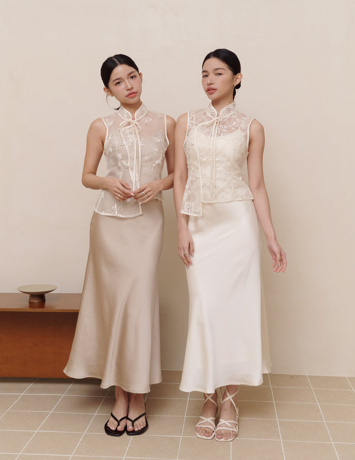 Qian Embroidered Overlay Top in Botanique