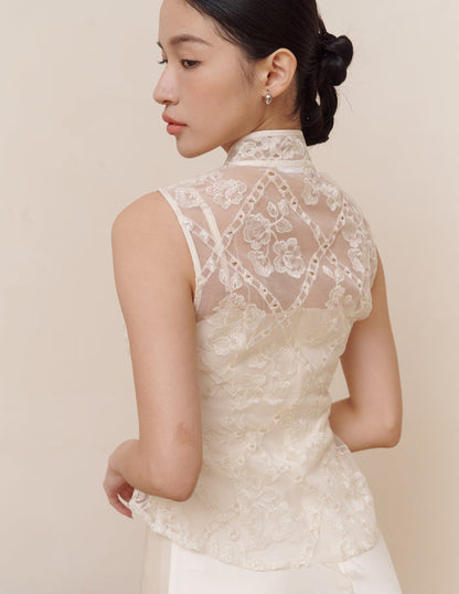 Qian Embroidered Overlay Top in Diamond Bloom