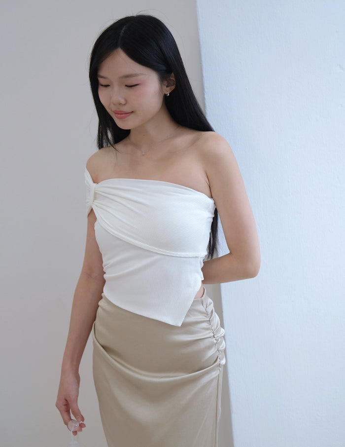 Tyla Padded One-Shoulder Top in White
